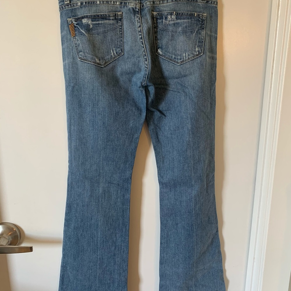 Design Jean - Picture 3 of 4